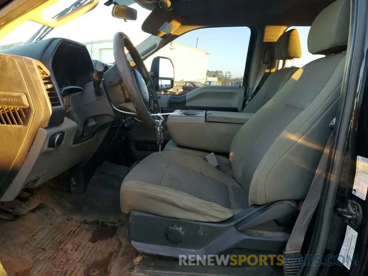 7 Photograph of a damaged car 1FT8W3DT8KEG64950 FORD F350 2019