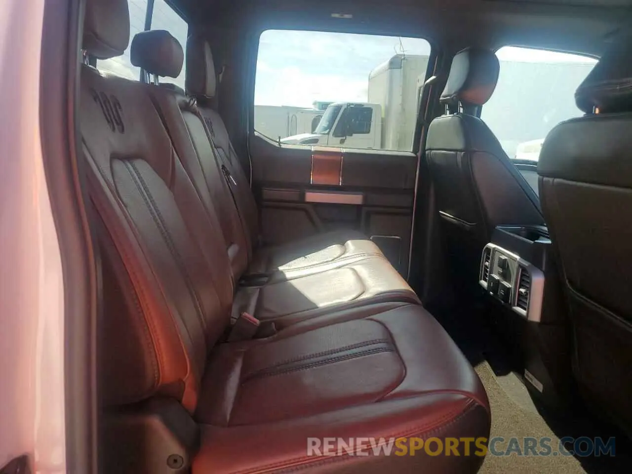 10 Photograph of a damaged car 1FT8W3DT9KEC28477 FORD F350 2019
