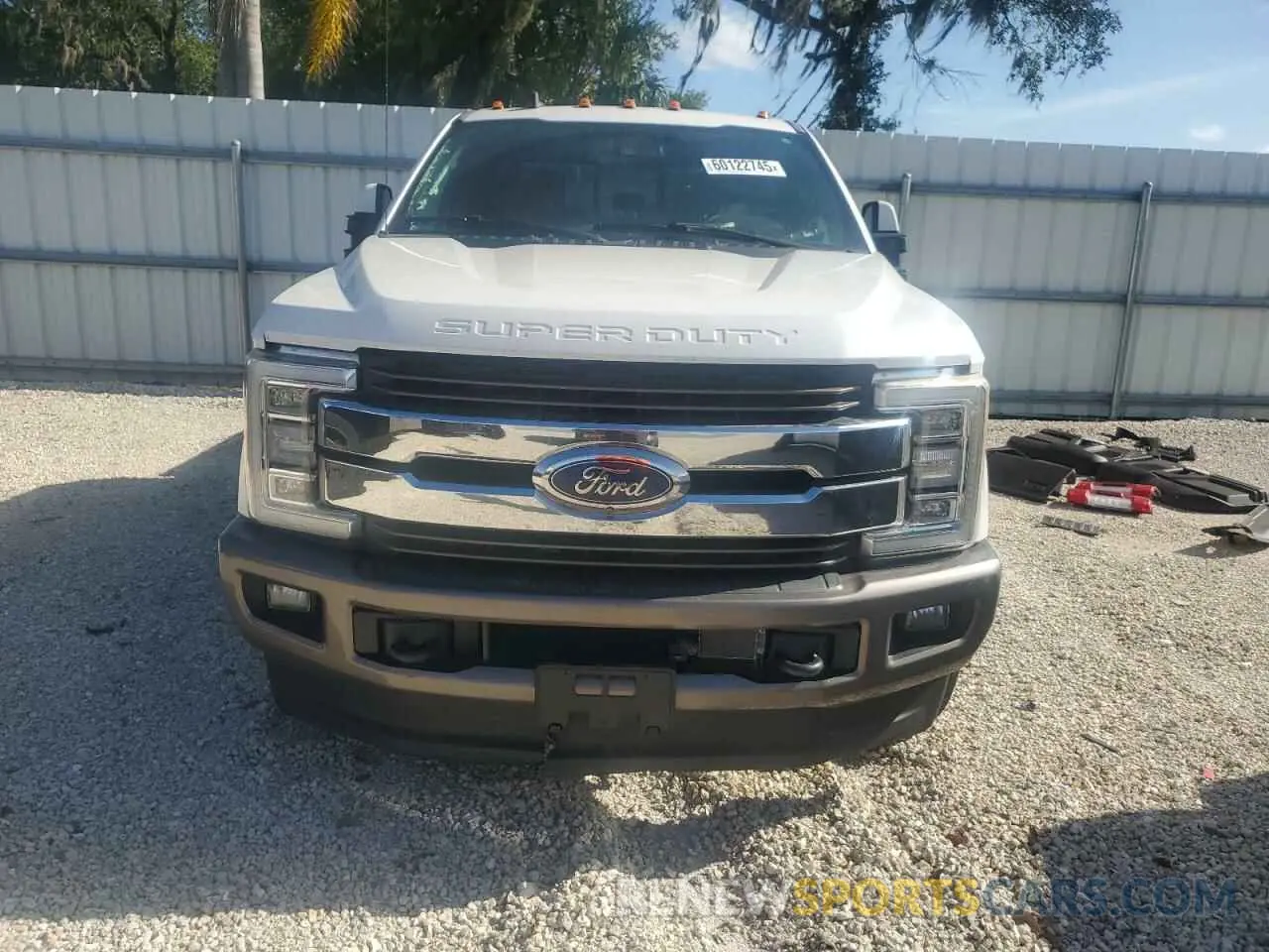 5 Photograph of a damaged car 1FT8W3DT9KEC28477 FORD F350 2019