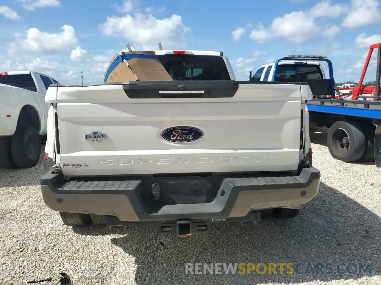 6 Photograph of a damaged car 1FT8W3DT9KEC28477 FORD F350 2019