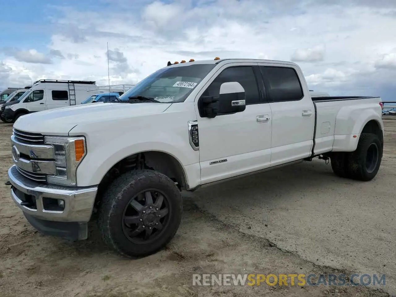1 Photograph of a damaged car 1FT8W3DT9KEC99064 FORD F350 2019