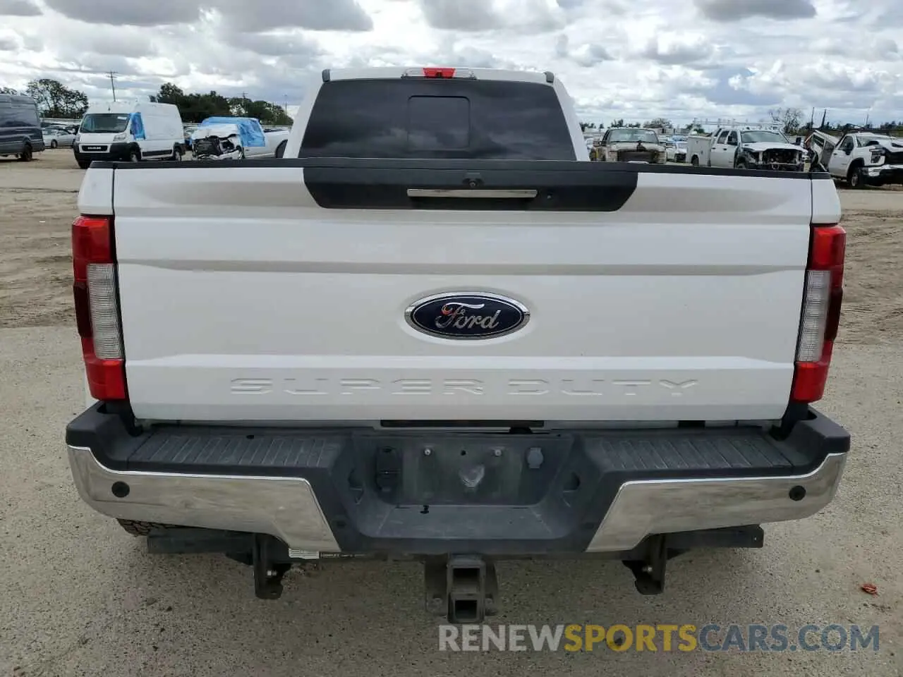 6 Photograph of a damaged car 1FT8W3DT9KEC99064 FORD F350 2019