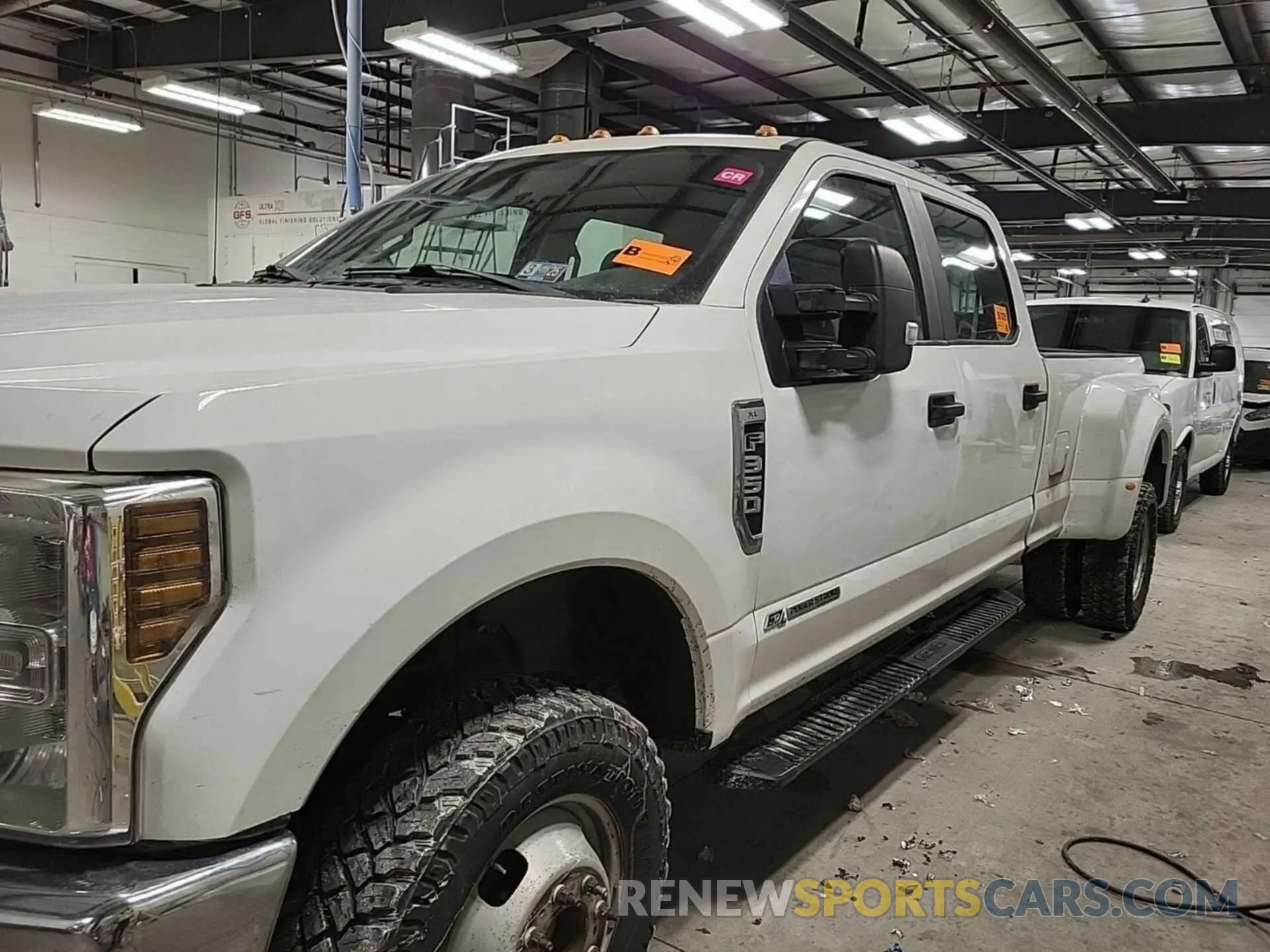 4 Photograph of a damaged car 1FT8W3DTXKEC14846 FORD F350 2019