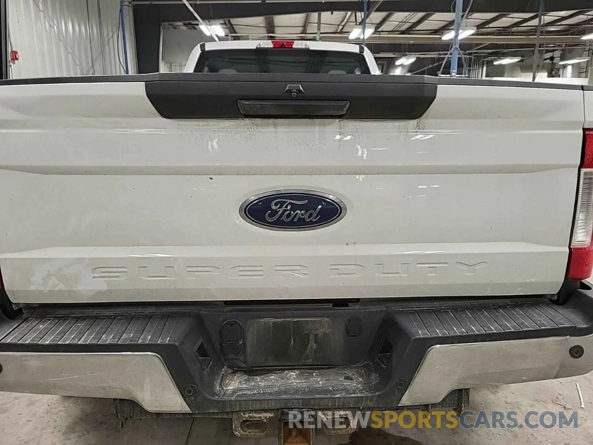 9 Photograph of a damaged car 1FT8W3DTXKEC14846 FORD F350 2019