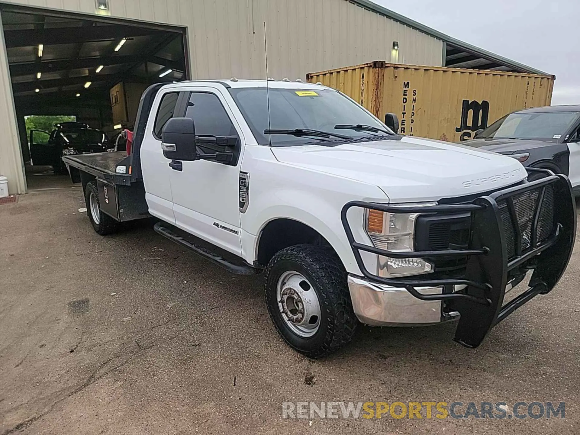 13 Photograph of a damaged car 1FD8X3HT4LEE10043 FORD F350 2020