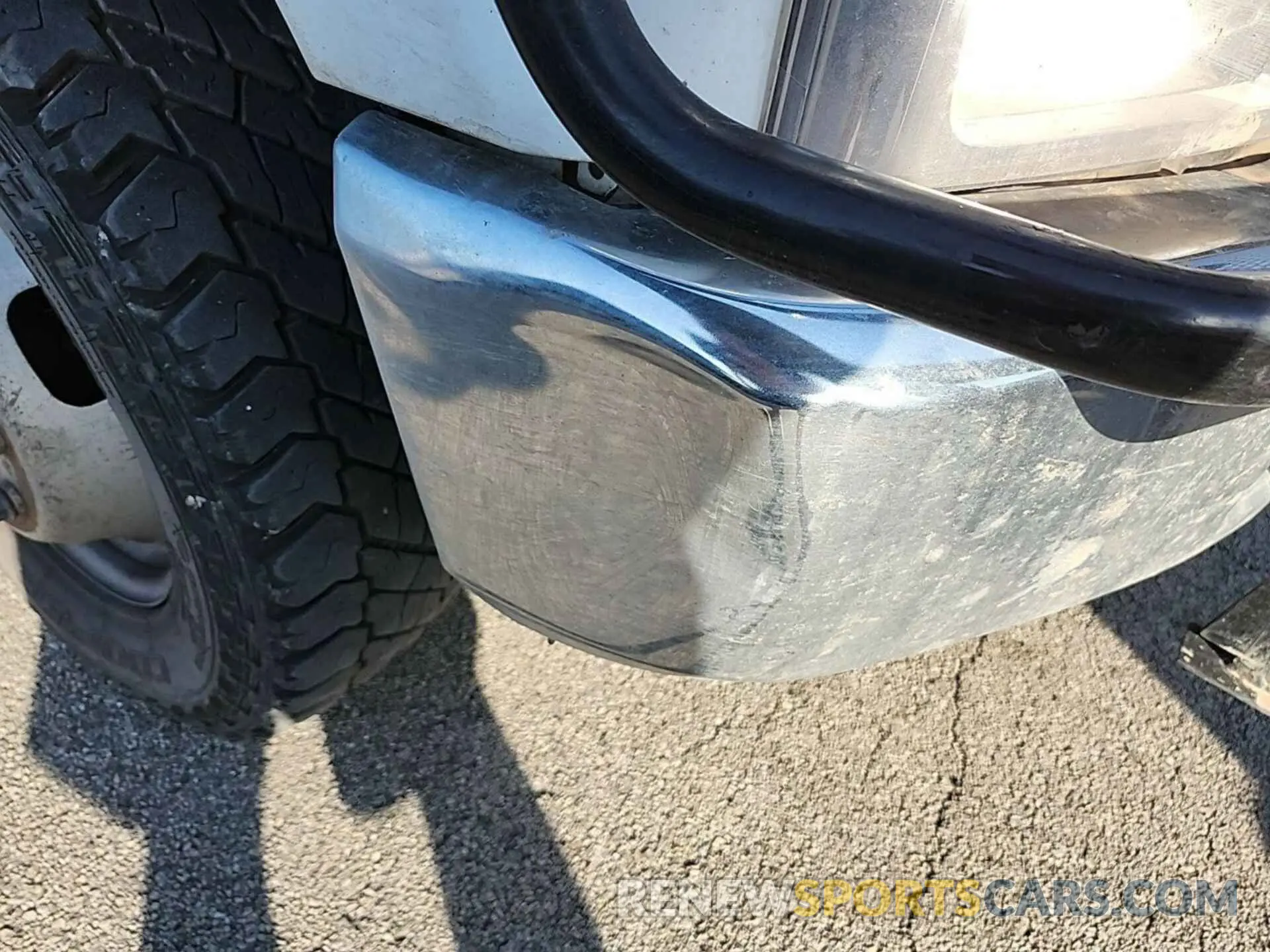 26 Photograph of a damaged car 1FD8X3HT4LEE10043 FORD F350 2020