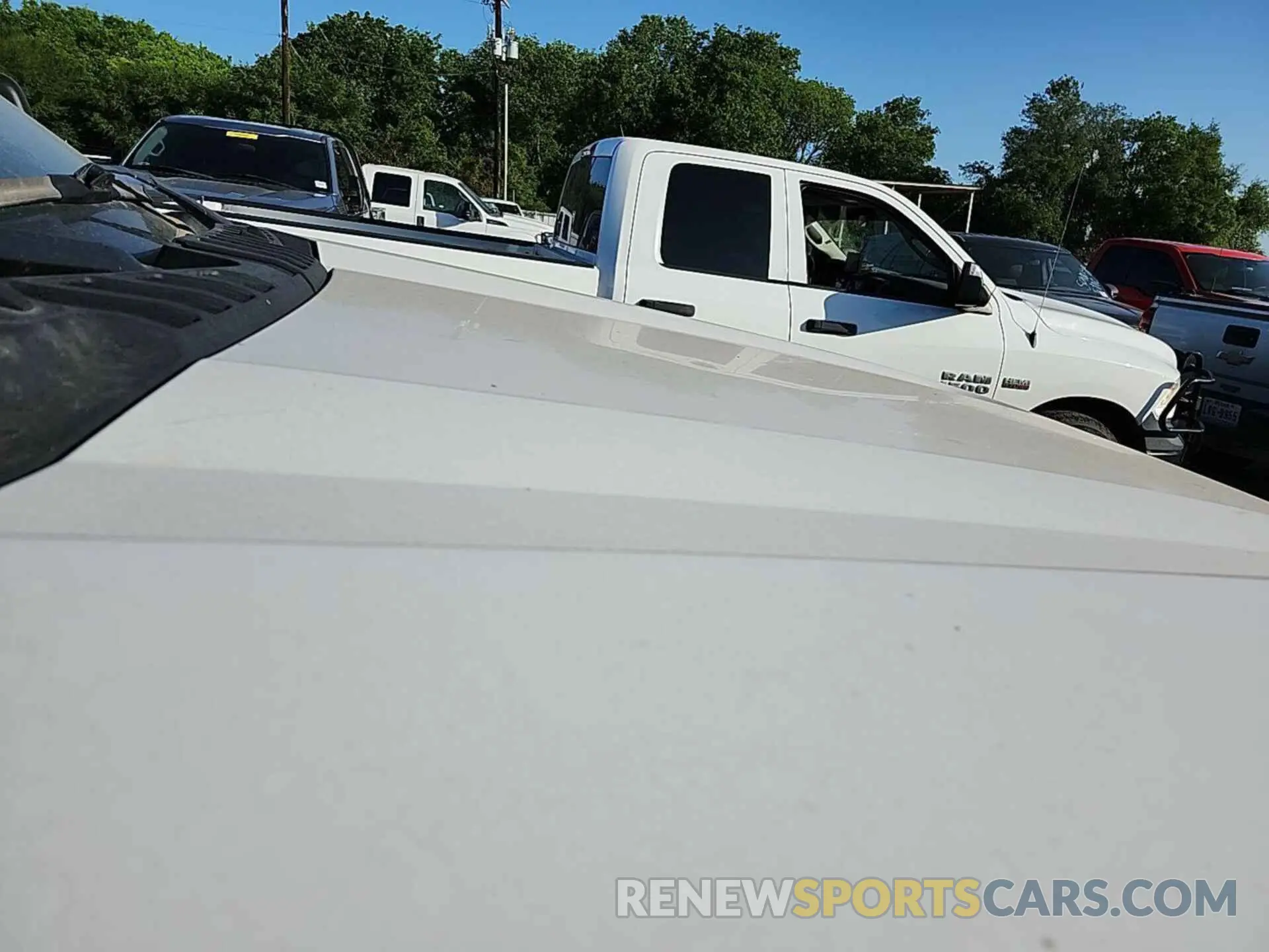 6 Photograph of a damaged car 1FD8X3HT4LEE10043 FORD F350 2020