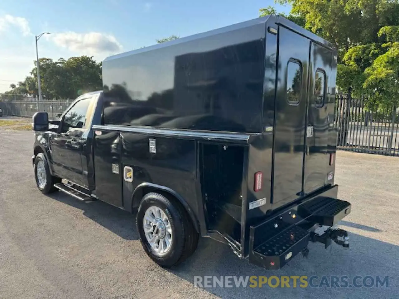 2 Photograph of a damaged car 1FDRF3A67LED30523 FORD F350 2020