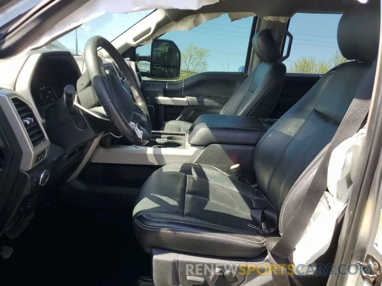 7 Photograph of a damaged car 1FT8W3BT3LEC60264 FORD F350 2020