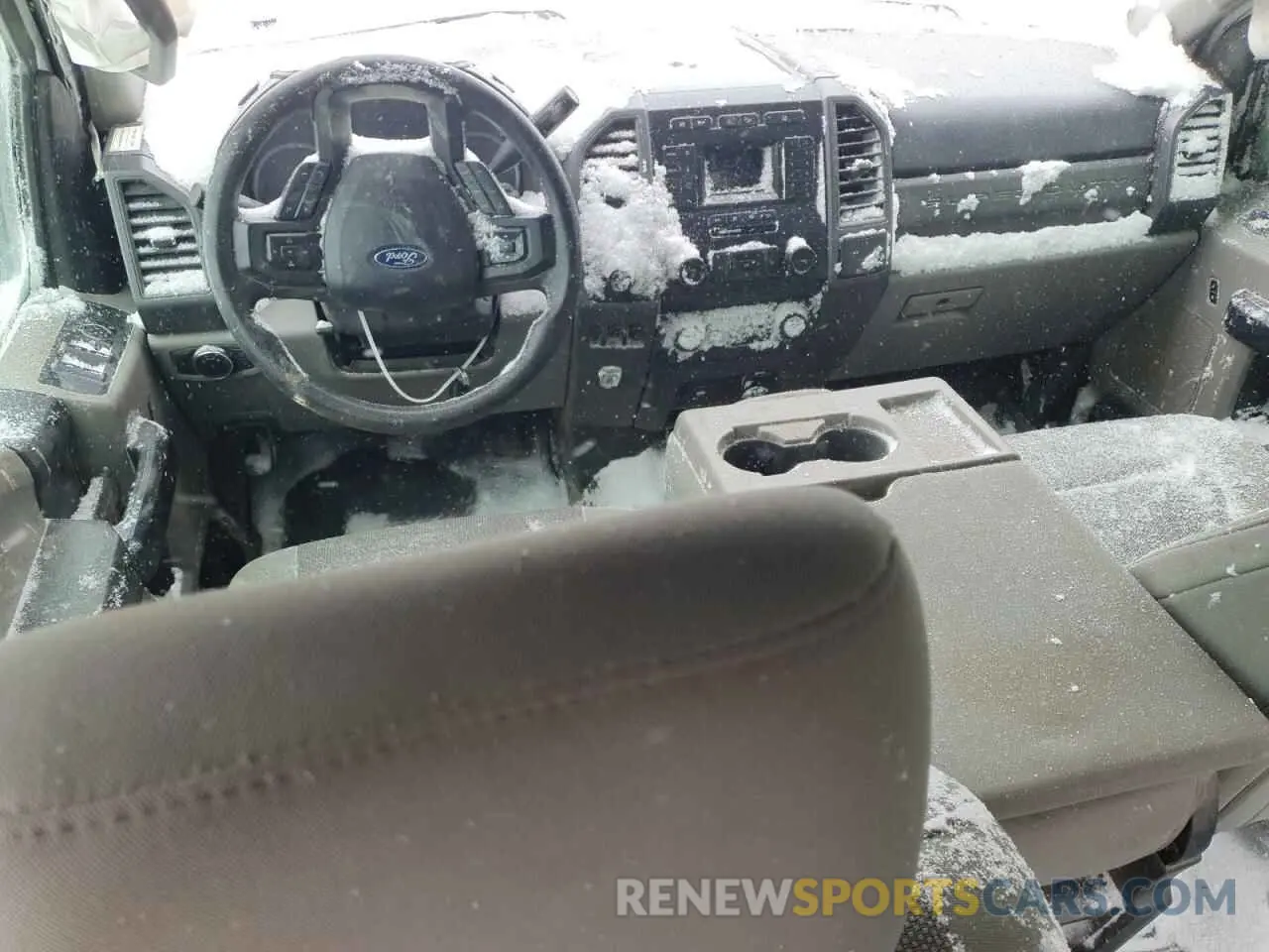 8 Photograph of a damaged car 1FT8W3BT4LEC74741 FORD F350 2020