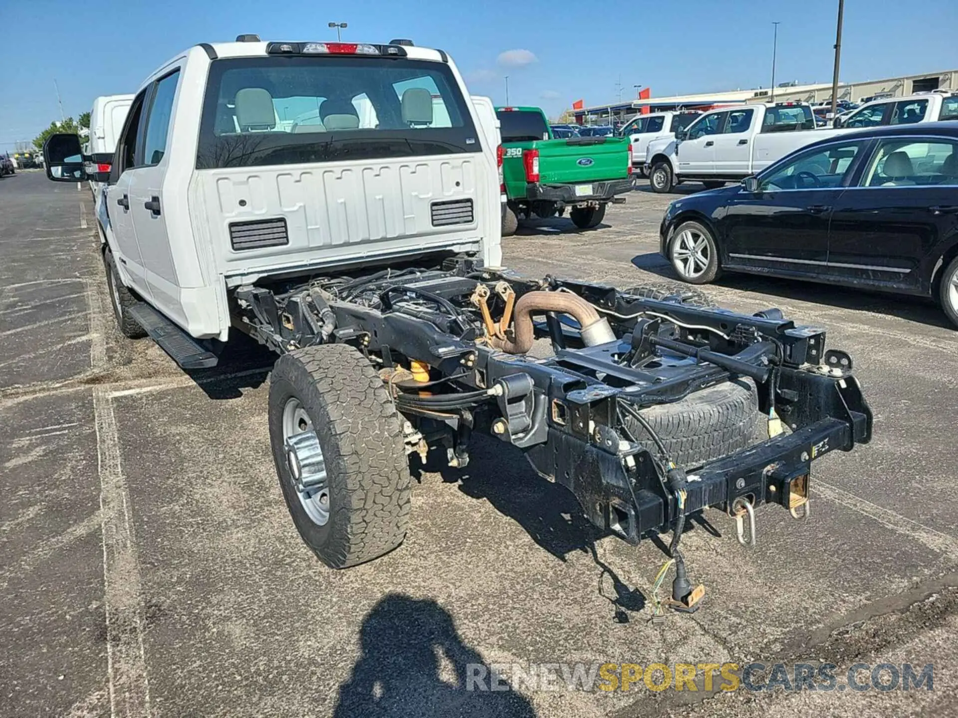 8 Photograph of a damaged car 1FT8W3BT4LEC75291 FORD F350 2020