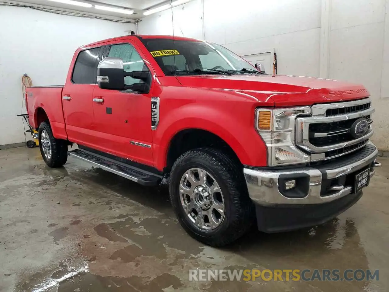 4 Photograph of a damaged car 1FT8W3BT7LED74896 FORD F350 2020
