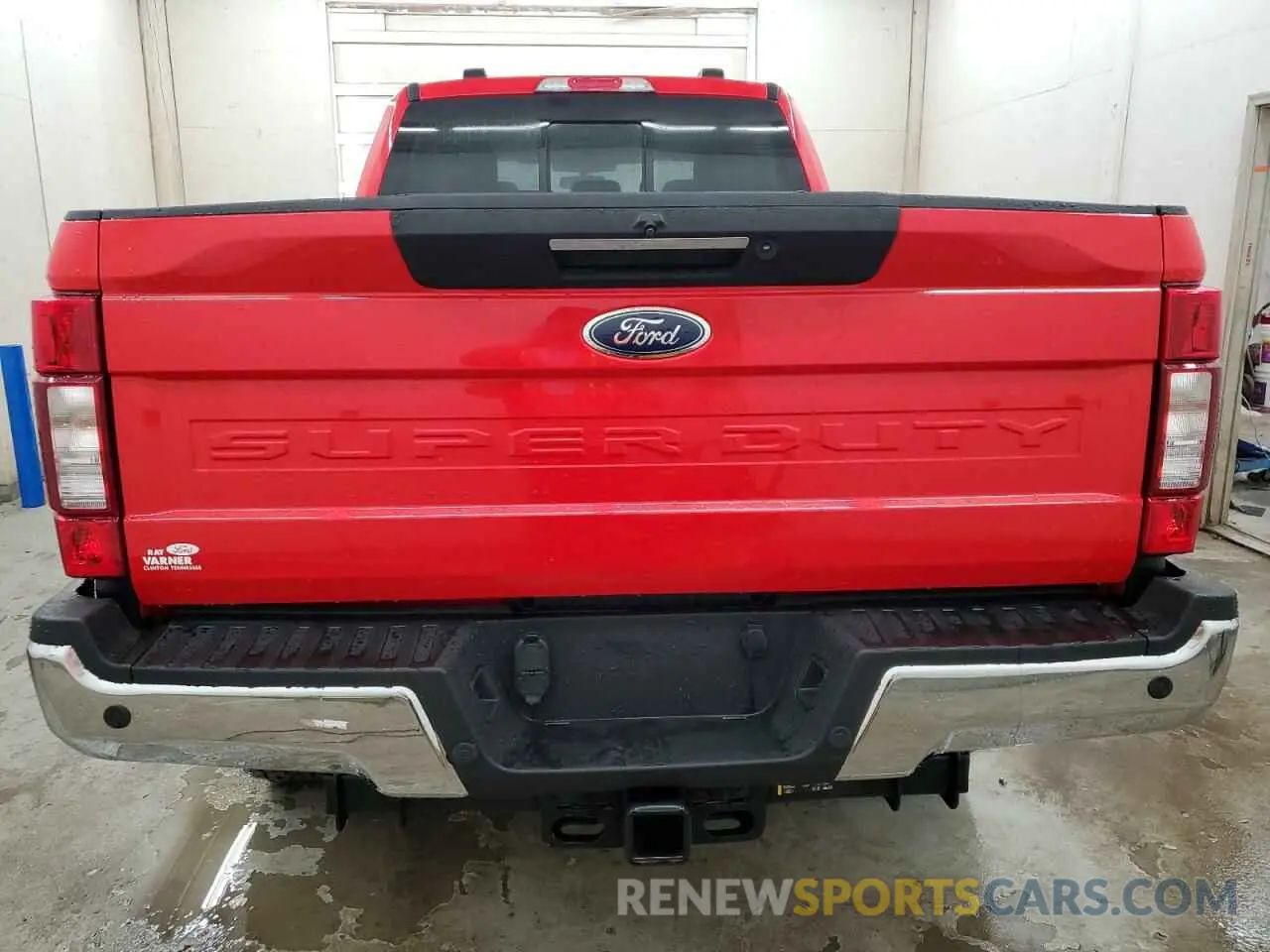 6 Photograph of a damaged car 1FT8W3BT7LED74896 FORD F350 2020