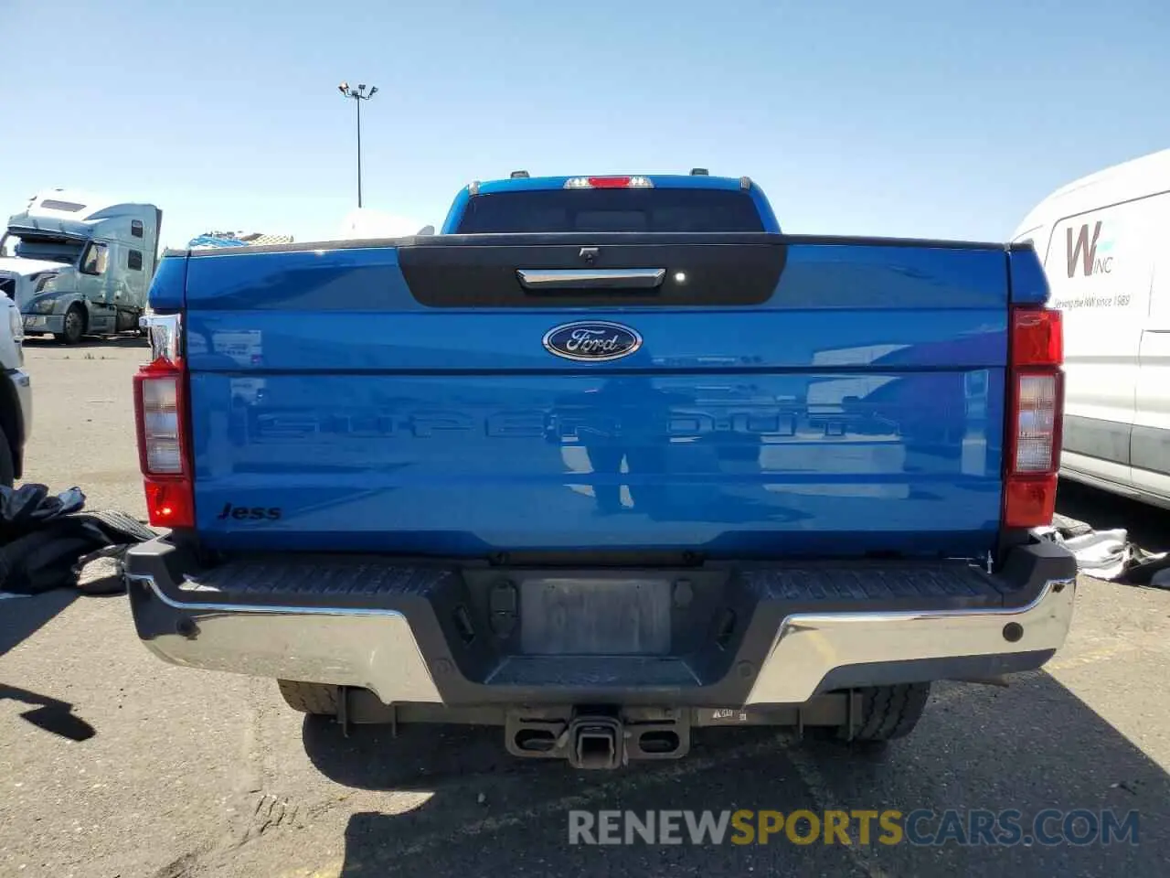 6 Photograph of a damaged car 1FT8W3BT9LED13954 FORD F350 2020