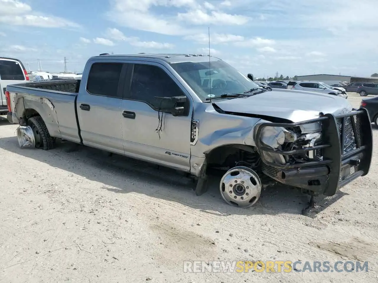 4 Photograph of a damaged car 1FT8W3DT4LEC87678 FORD F350 2020