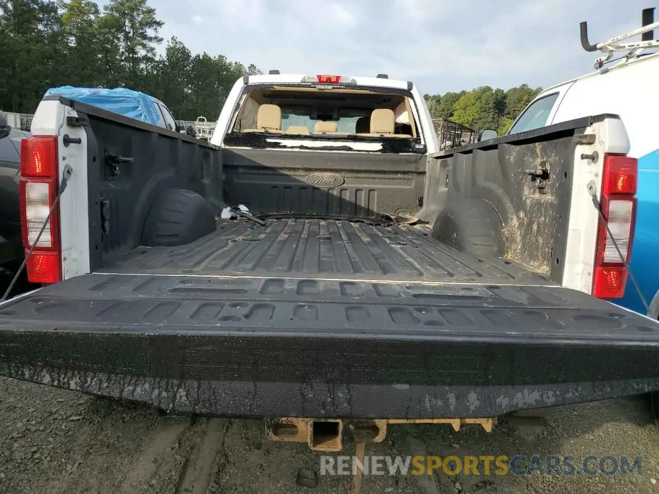 10 Photograph of a damaged car 1FT8W3DT7LEC09122 FORD F350 2020