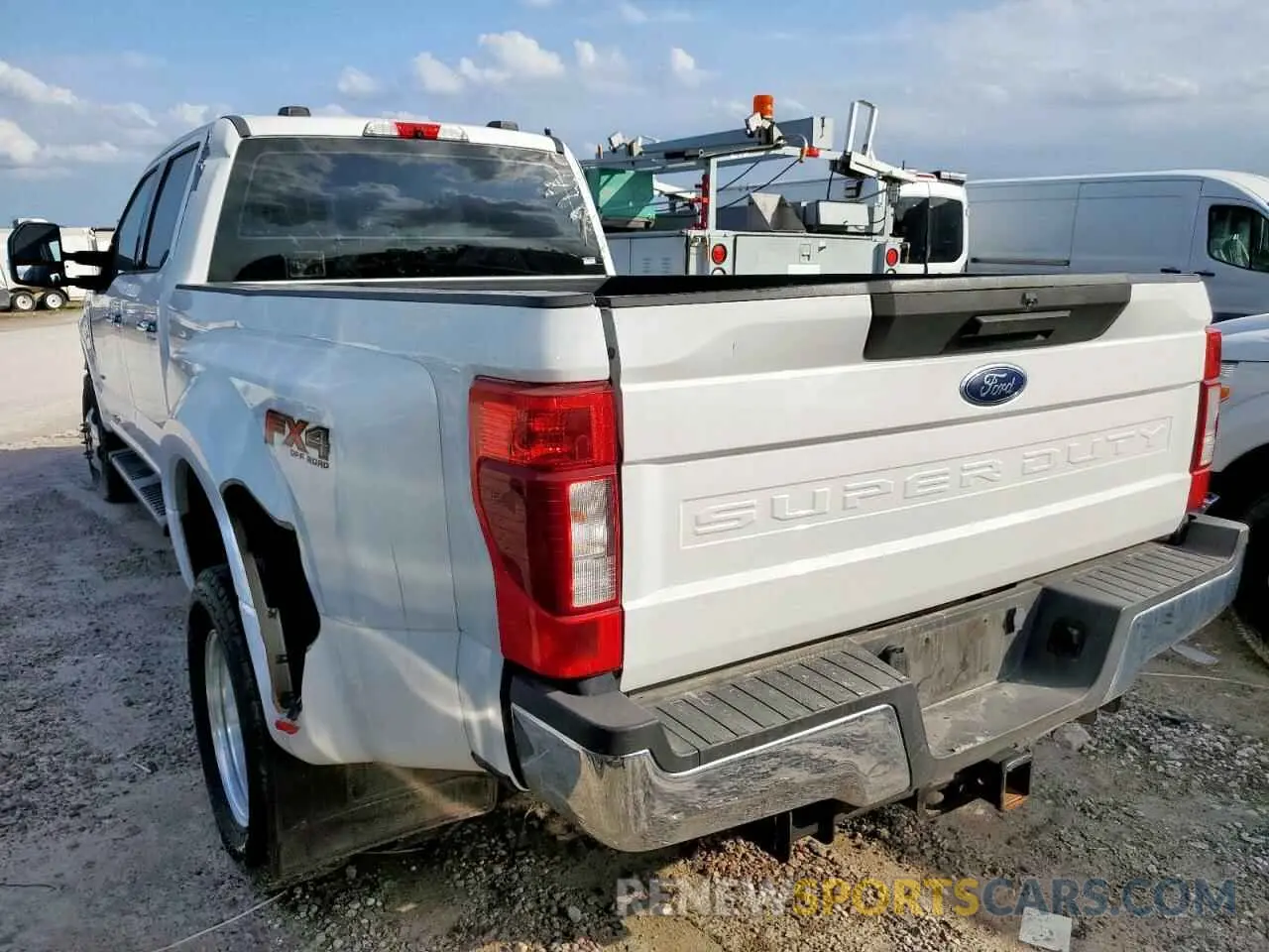 2 Photograph of a damaged car 1FT8W3DTXLEE25949 FORD F350 2020