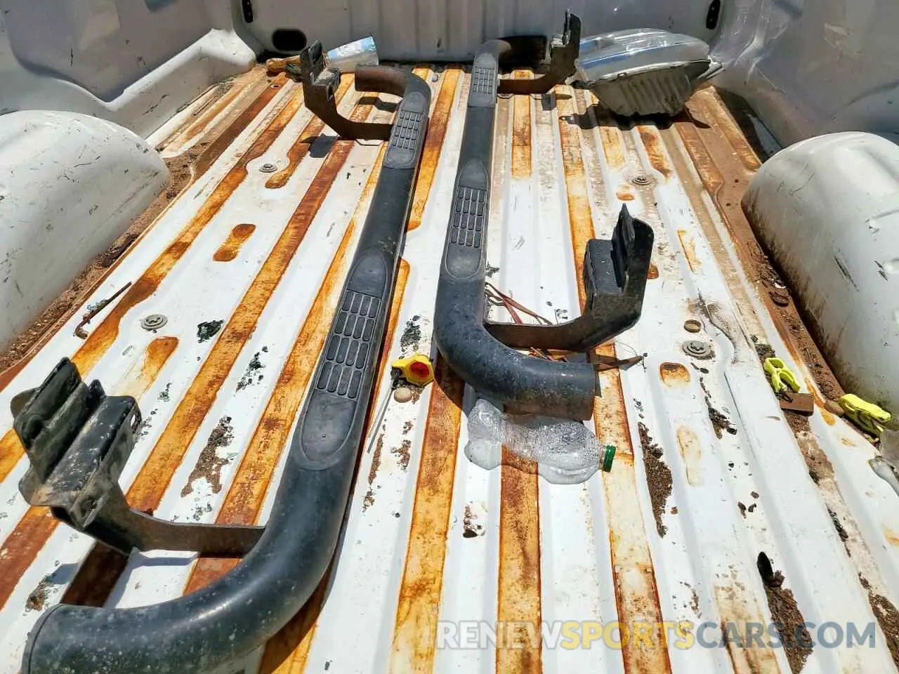 12 Photograph of a damaged car 1FD8X3B63MED00301 FORD F350 2021