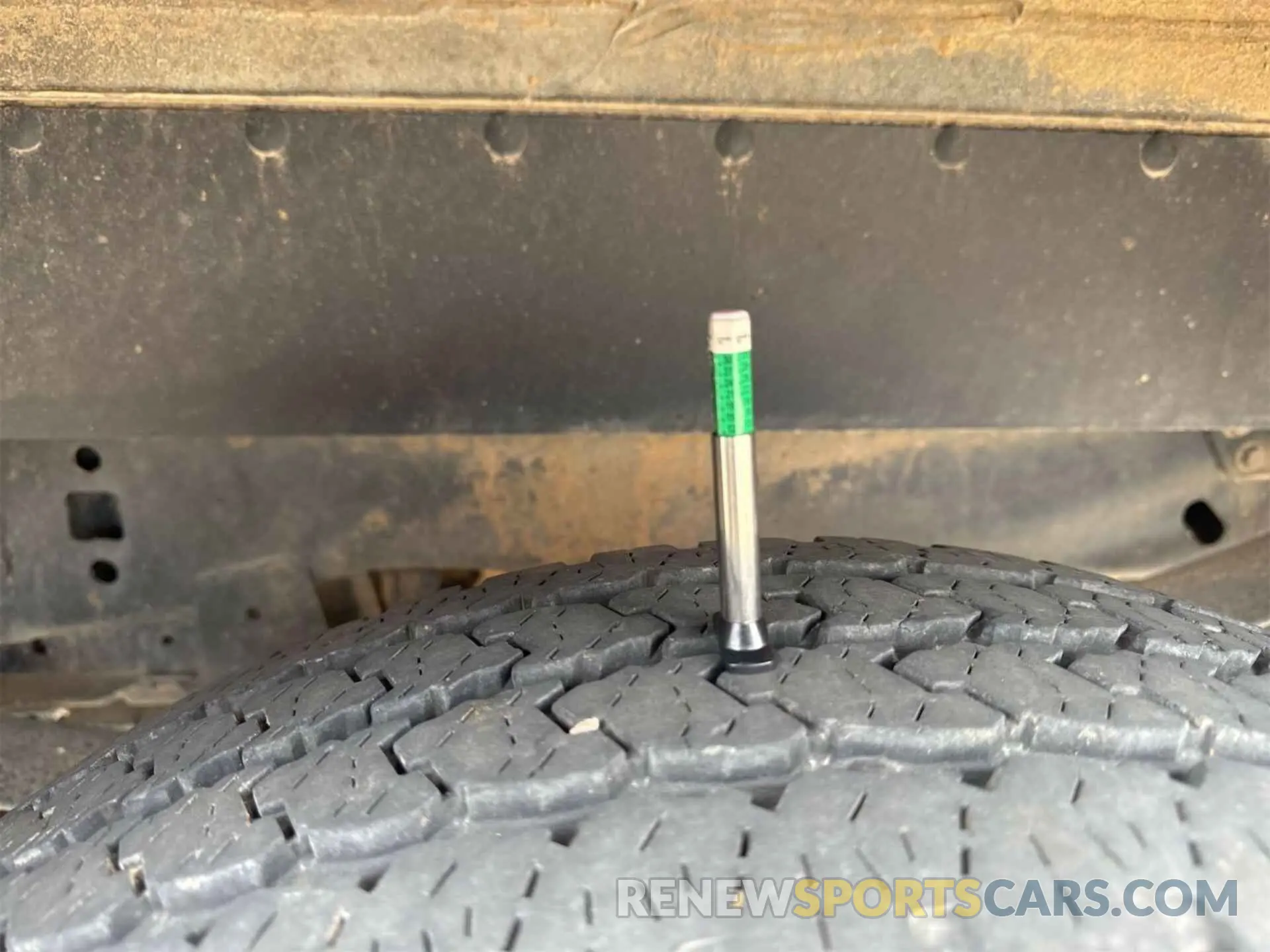 4 Photograph of a damaged car 1FT7W3B61MED55073 FORD F350 2021