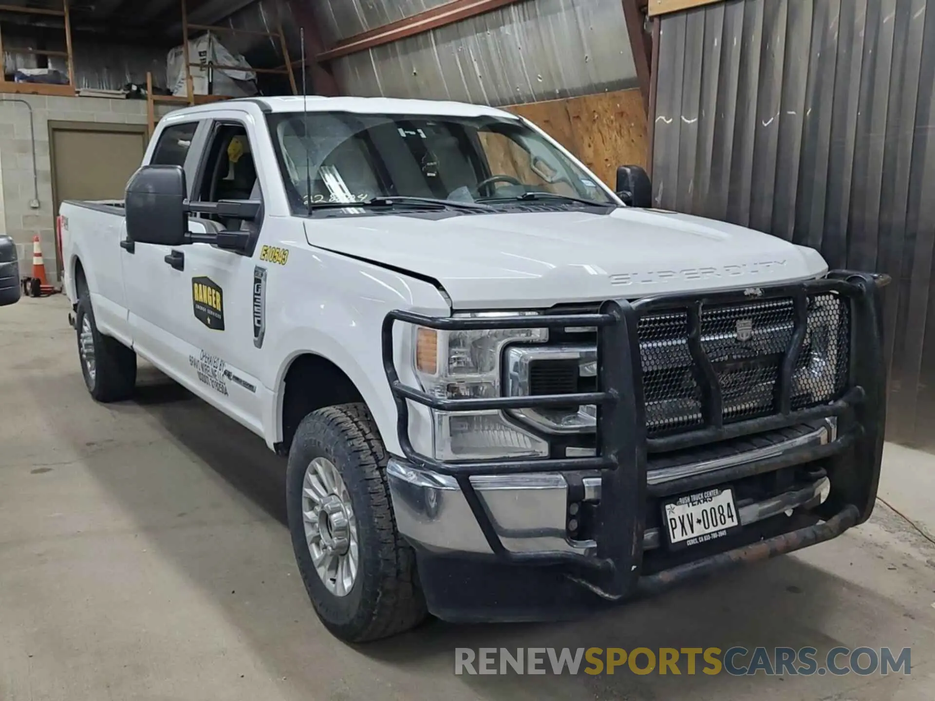 28 Photograph of a damaged car 1FT8W3BT0MEE10543 FORD F350 2021