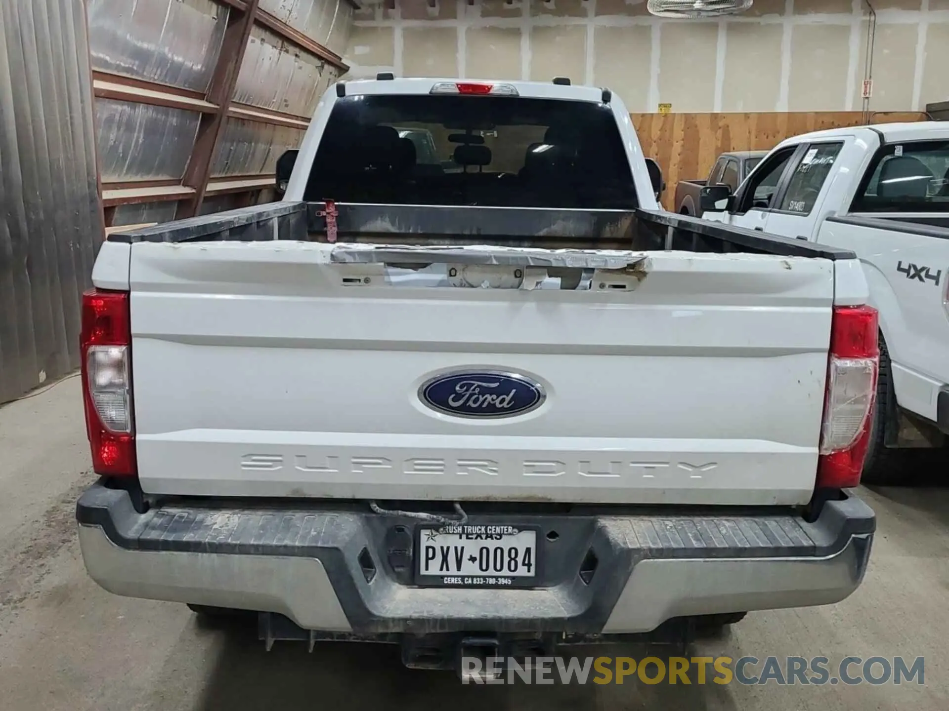 62 Photograph of a damaged car 1FT8W3BT0MEE10543 FORD F350 2021