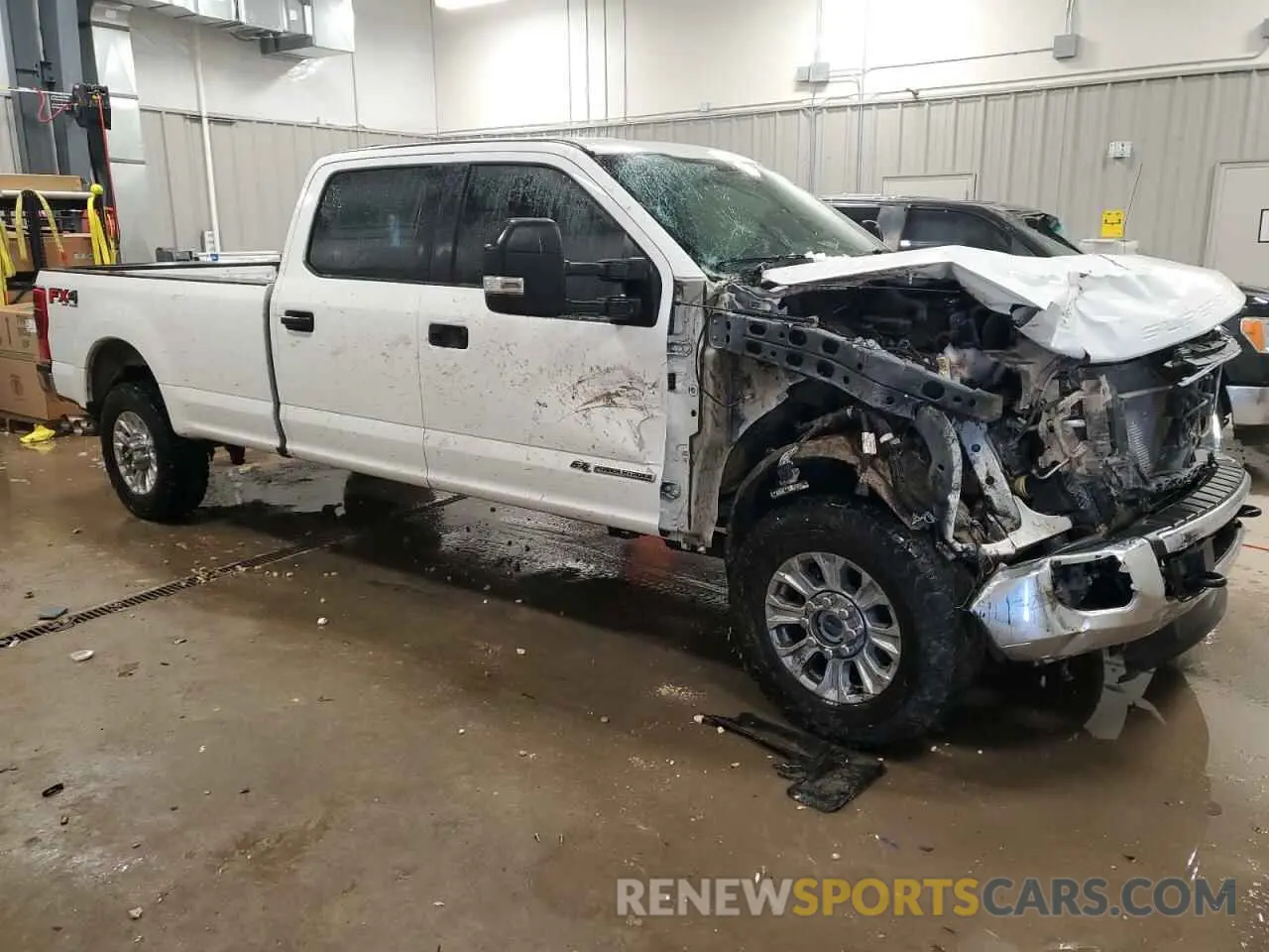 4 Photograph of a damaged car 1FT8W3BT2MED33447 FORD F350 2021