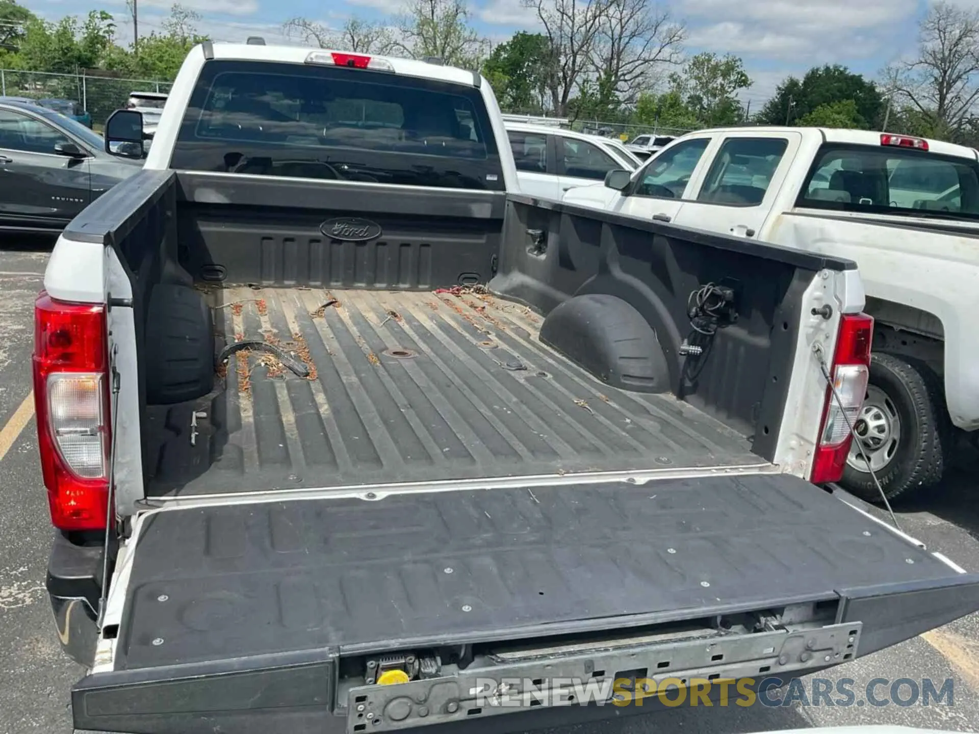 15 Photograph of a damaged car 1FT8W3BT5MEC88780 FORD F350 2021