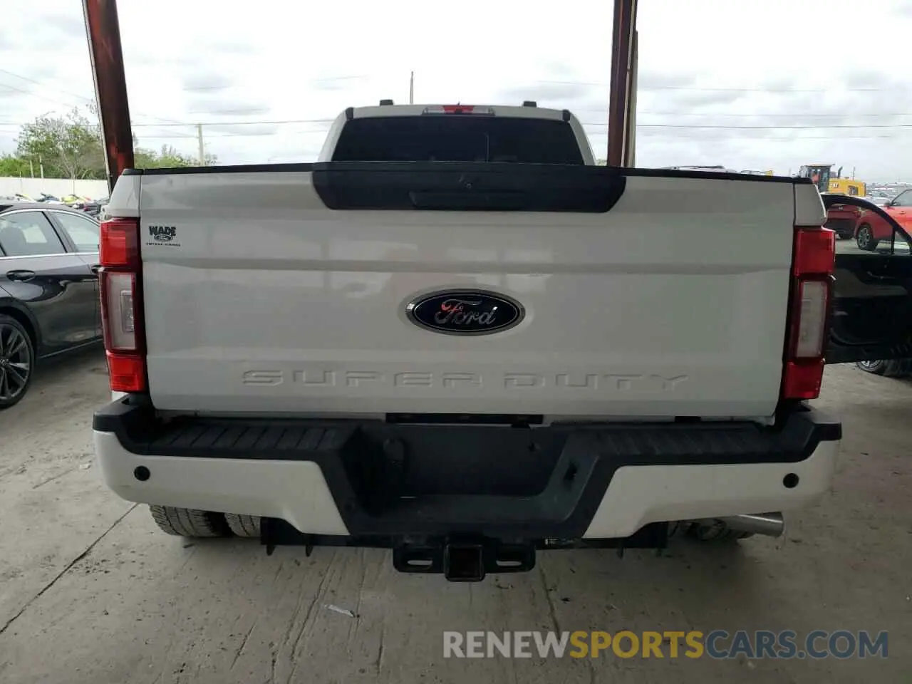 6 Photograph of a damaged car 1FT8W3DT6MED67209 FORD F350 2021