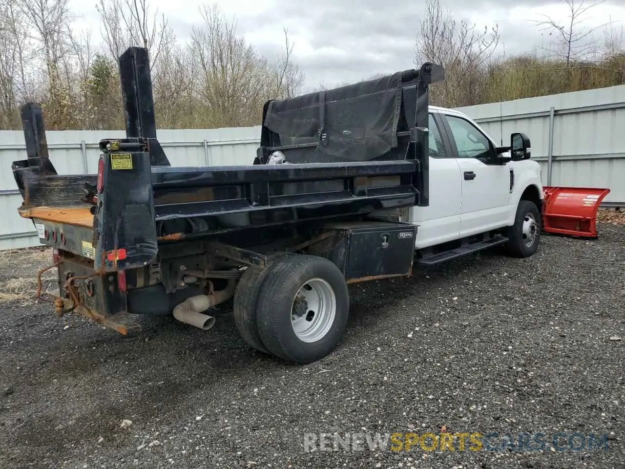 3 Photograph of a damaged car 1FD8X3HN7NEC74253 FORD F350 2022