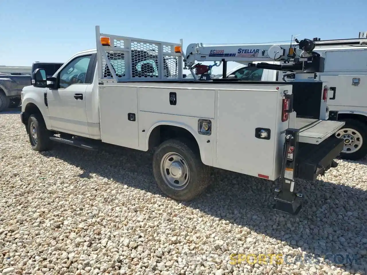 2 Photograph of a damaged car 1FDRF3F64NEG15319 FORD F350 2022