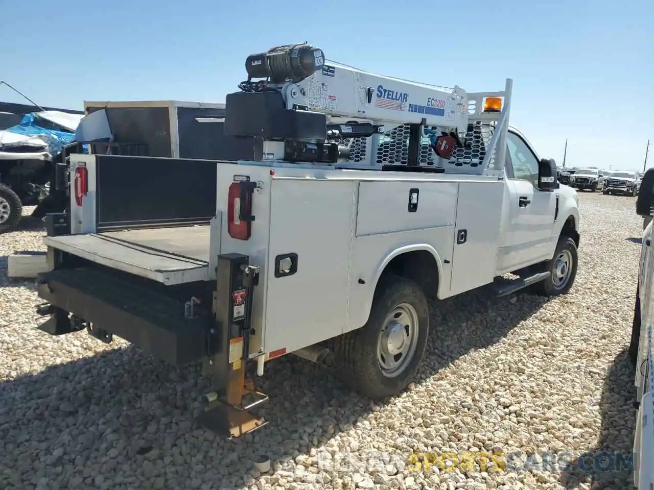 3 Photograph of a damaged car 1FDRF3F64NEG15319 FORD F350 2022