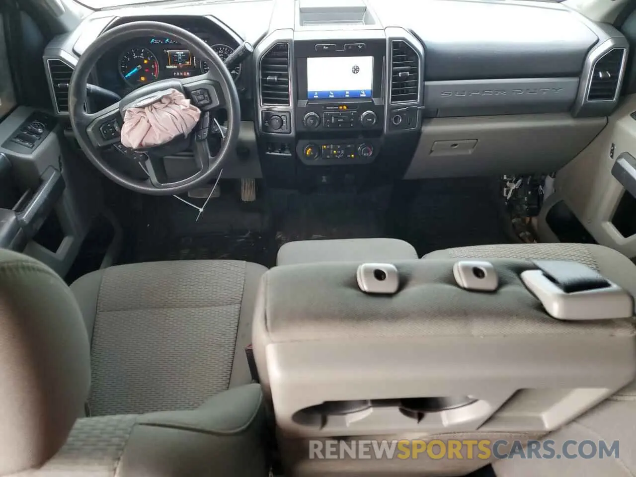 8 Photograph of a damaged car 1FT8W3B63NEC38908 FORD F350 2022