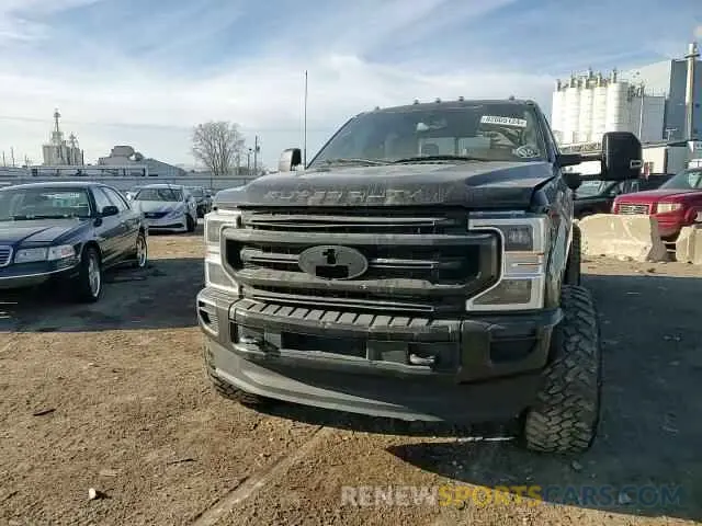 11 Photograph of a damaged car 1FT8W3BT1NEF00477 FORD F350 2022