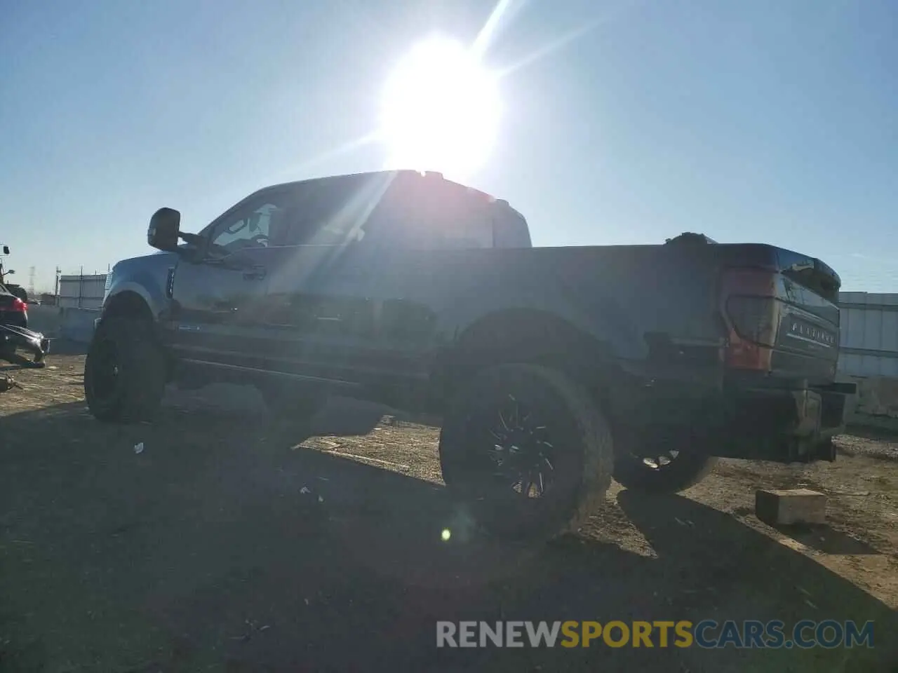 2 Photograph of a damaged car 1FT8W3BT1NEF00477 FORD F350 2022
