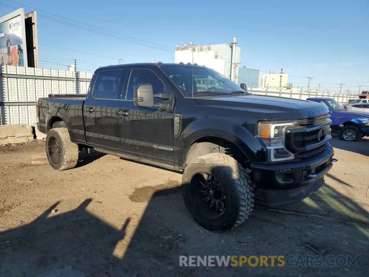 4 Photograph of a damaged car 1FT8W3BT1NEF00477 FORD F350 2022