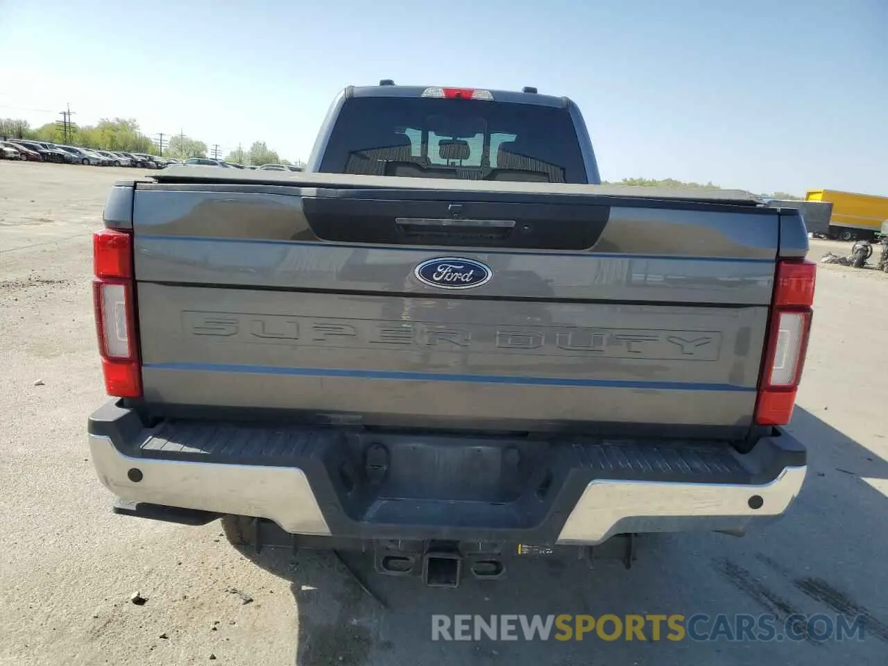6 Photograph of a damaged car 1FT8W3BT1NEF88950 FORD F350 2022