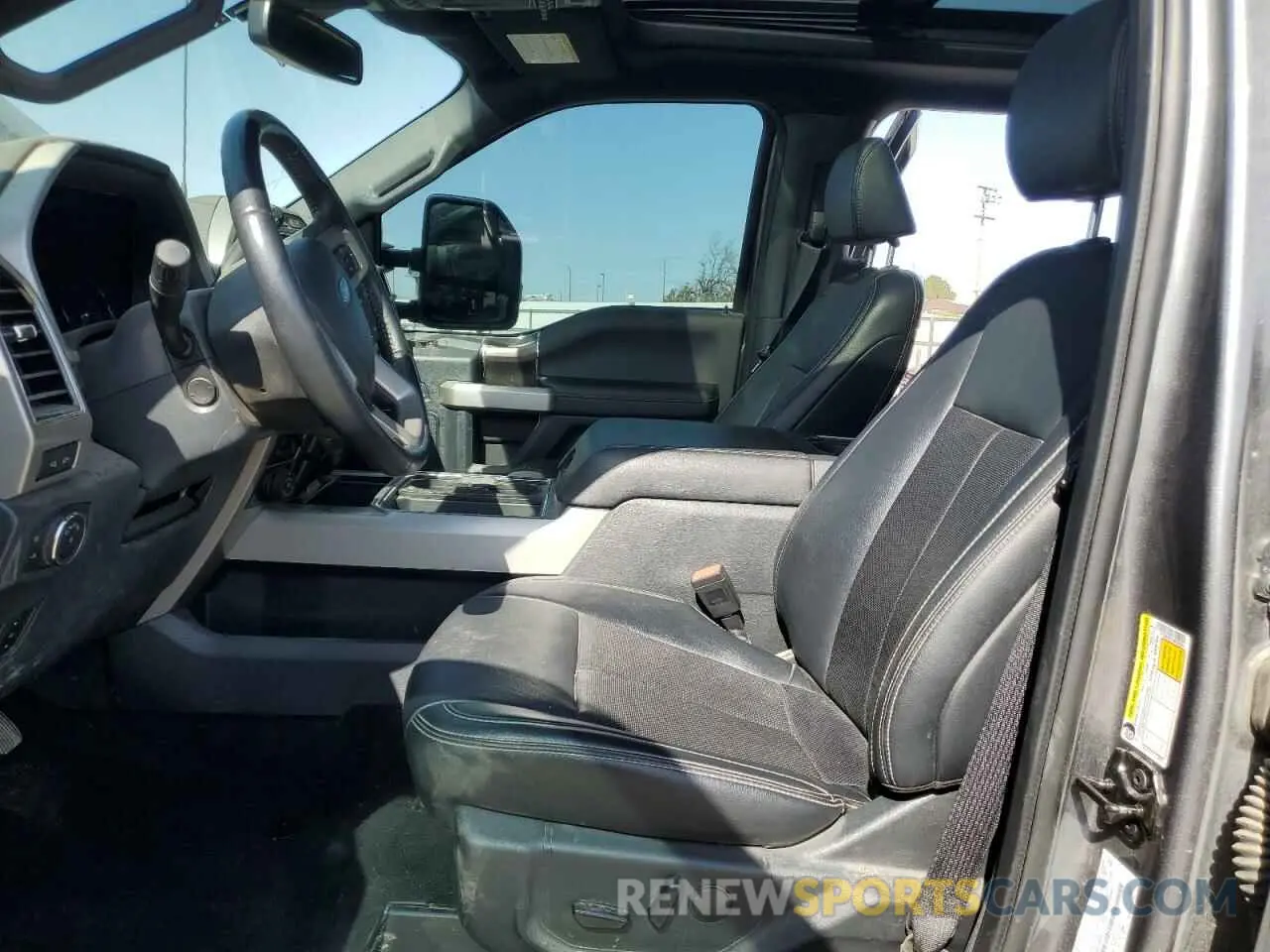 7 Photograph of a damaged car 1FT8W3BT1NEF88950 FORD F350 2022