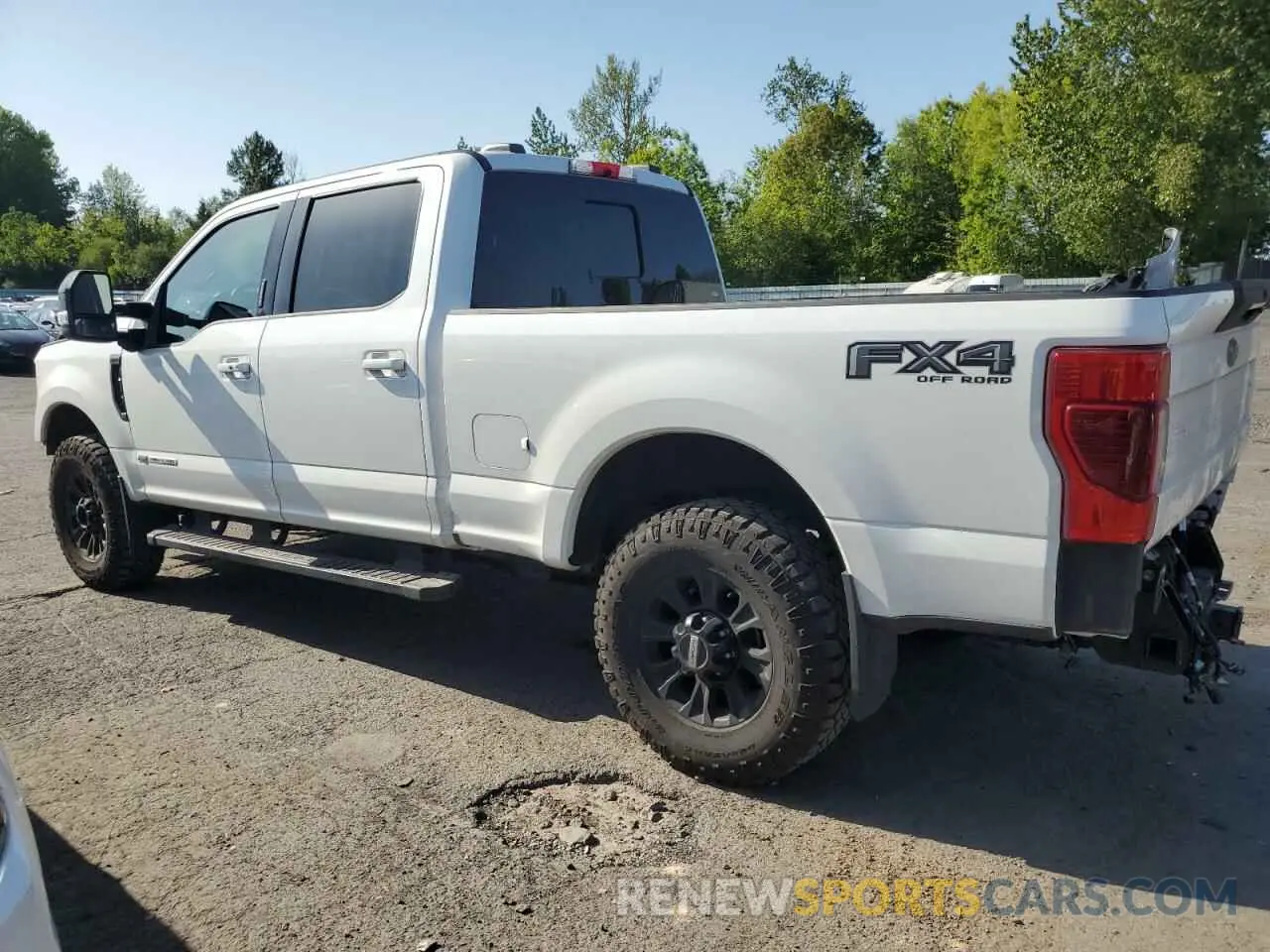 2 Photograph of a damaged car 1FT8W3BT2NEC89662 FORD F350 2022