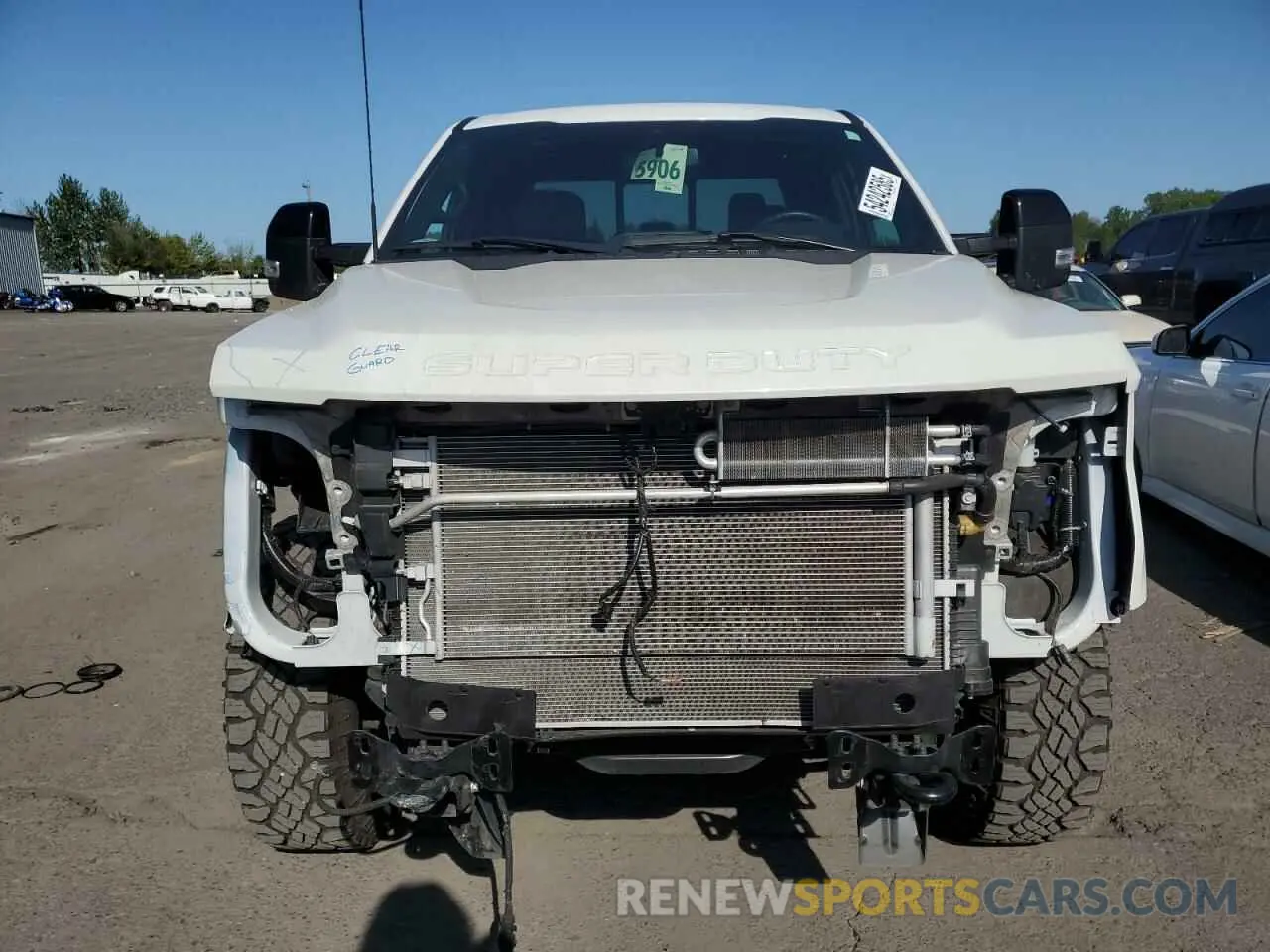 5 Photograph of a damaged car 1FT8W3BT2NEC89662 FORD F350 2022