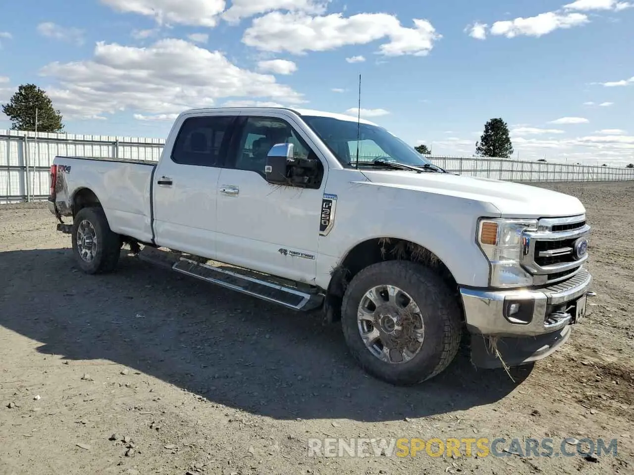 4 Photograph of a damaged car 1FT8W3BT3NEF05101 FORD F350 2022