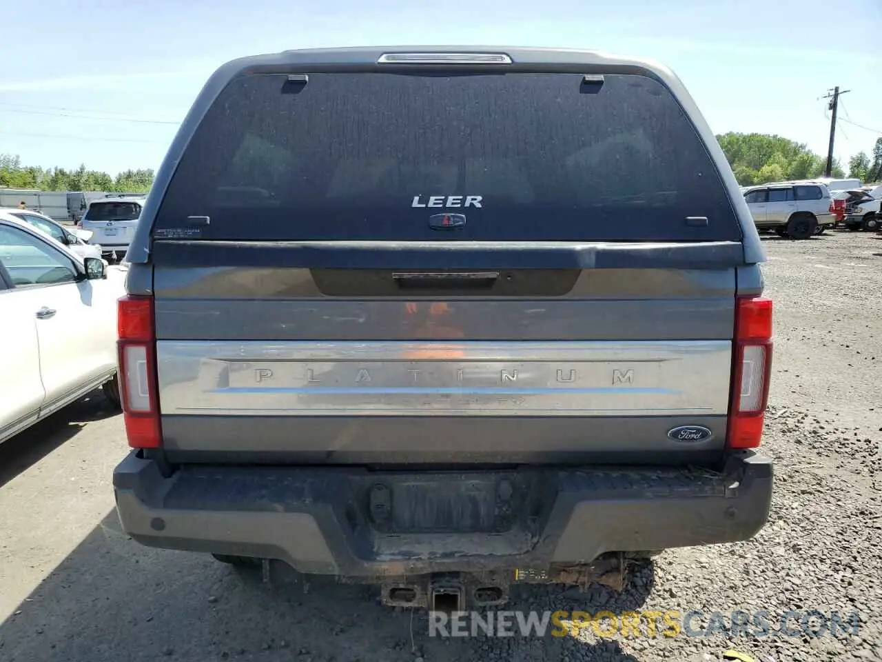 6 Photograph of a damaged car 1FT8W3BT5NEC65985 FORD F350 2022