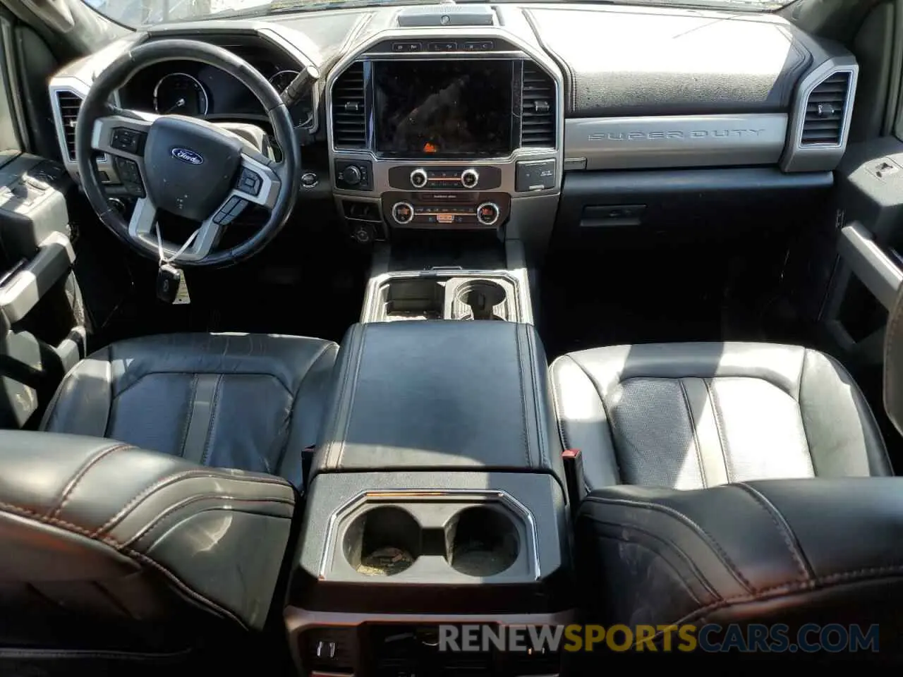 8 Photograph of a damaged car 1FT8W3BT5NEC65985 FORD F350 2022