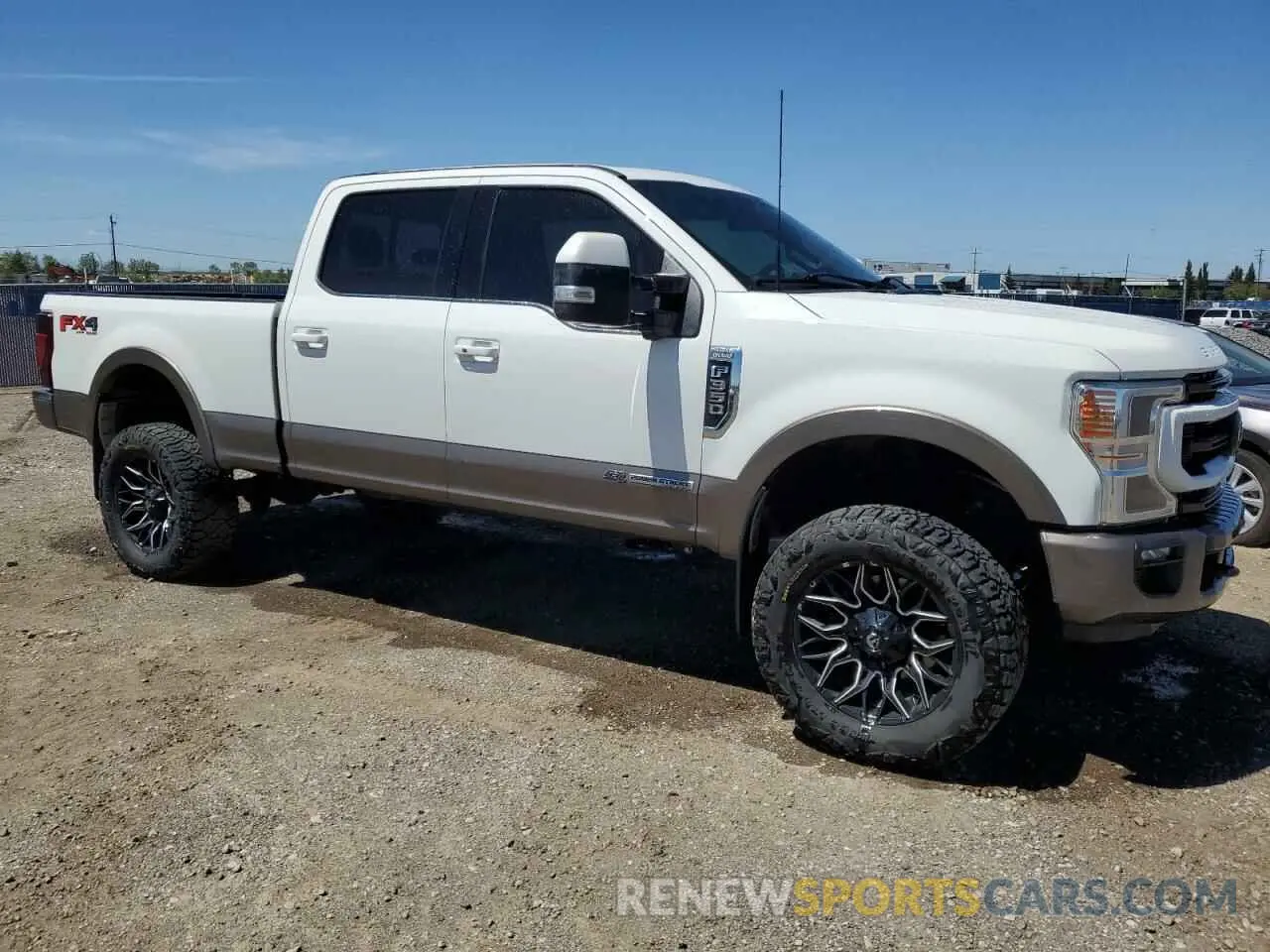 4 Photograph of a damaged car 1FT8W3BT8NEE61242 FORD F350 2022