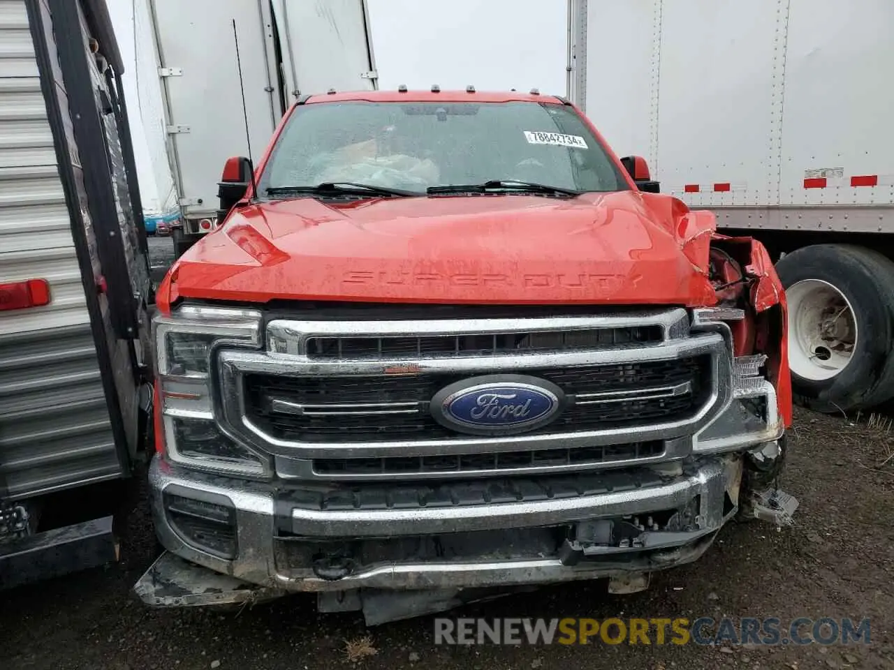 5 Photograph of a damaged car 1FT8W3BT9NEE28735 FORD F350 2022