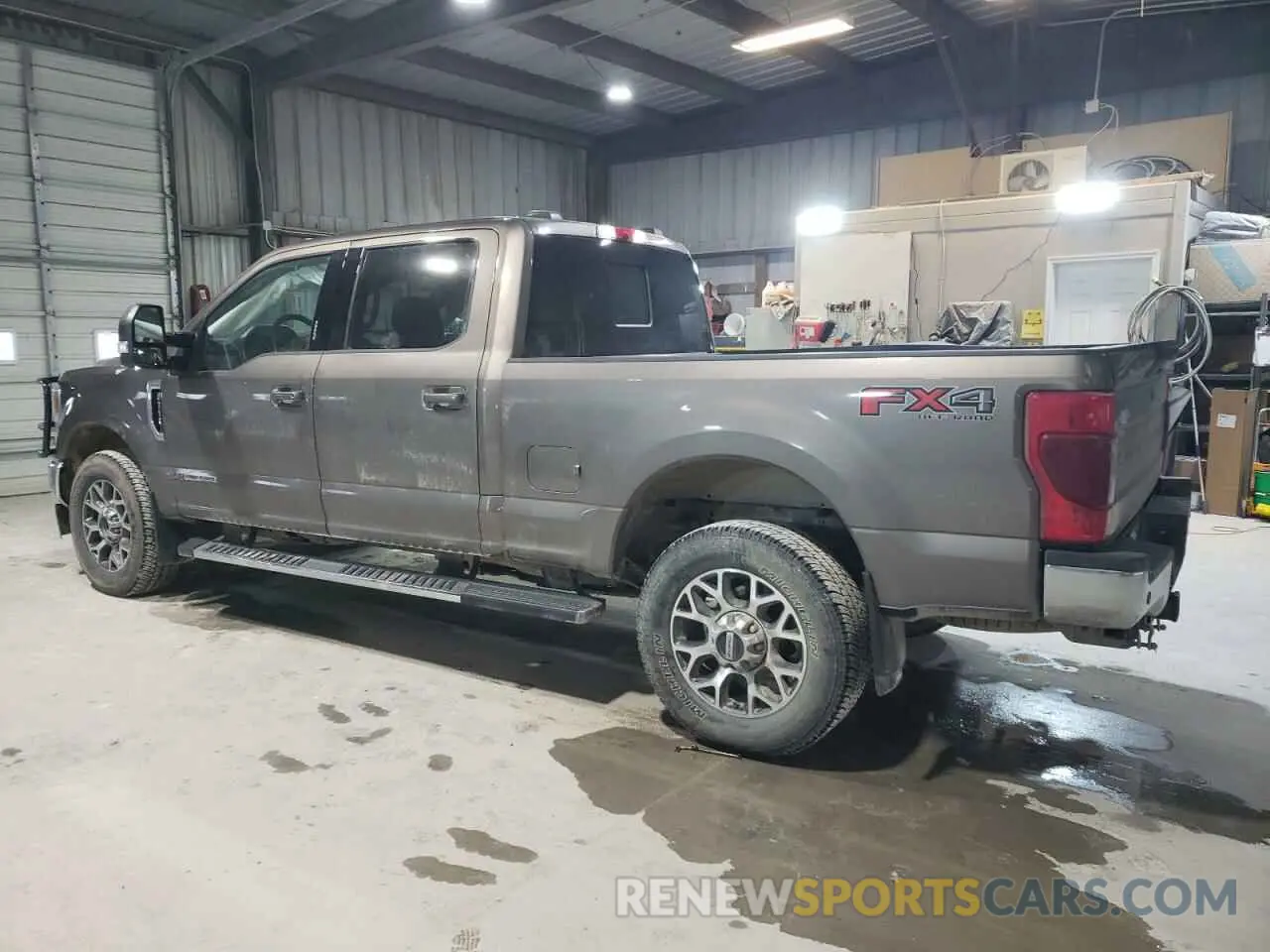2 Photograph of a damaged car 1FT8W3BTXNEC45165 FORD F350 2022