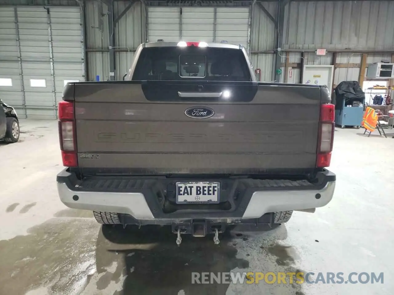 6 Photograph of a damaged car 1FT8W3BTXNEC45165 FORD F350 2022