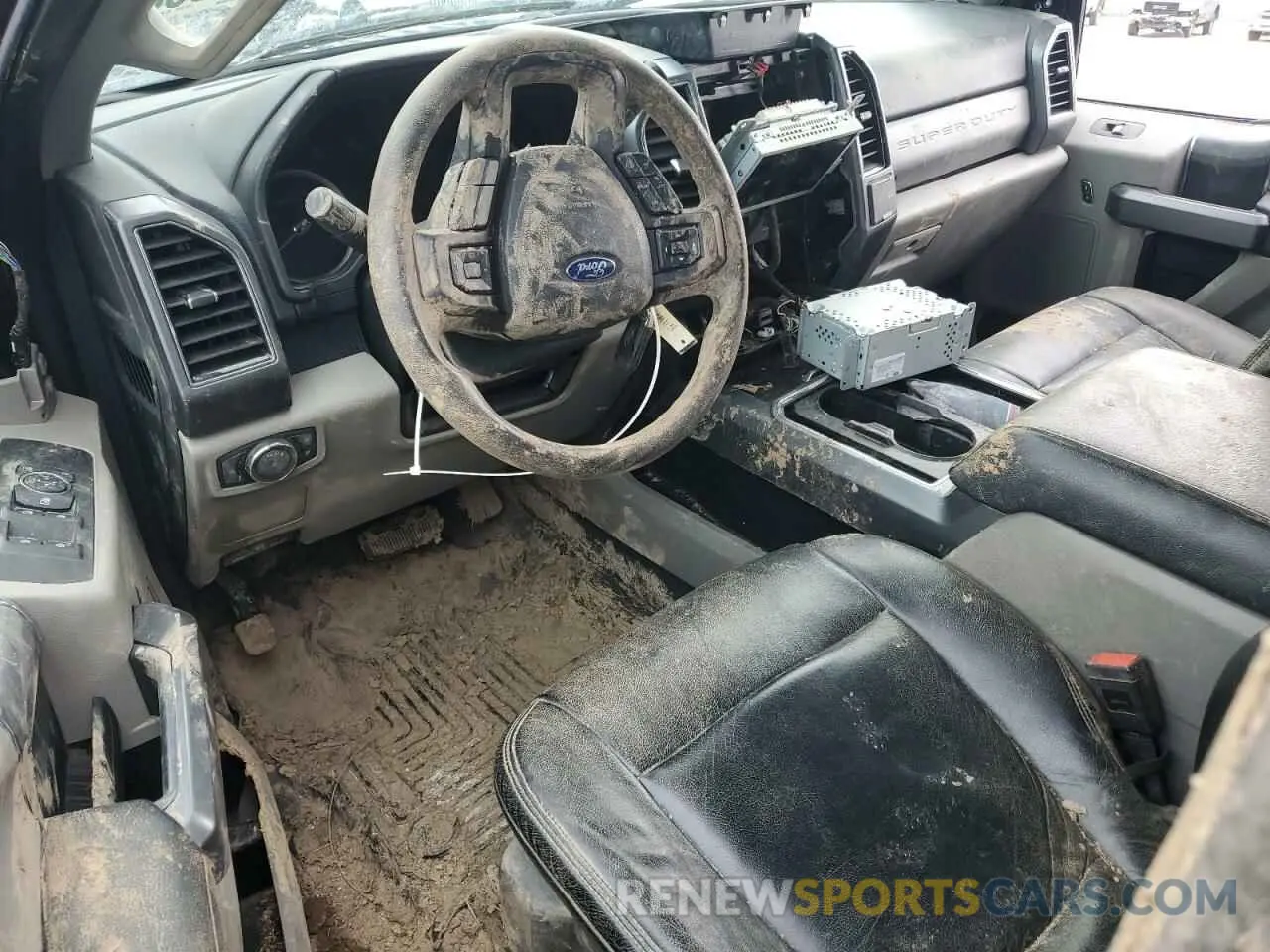 8 Photograph of a damaged car 1FT8W3BTXNED06336 FORD F350 2022