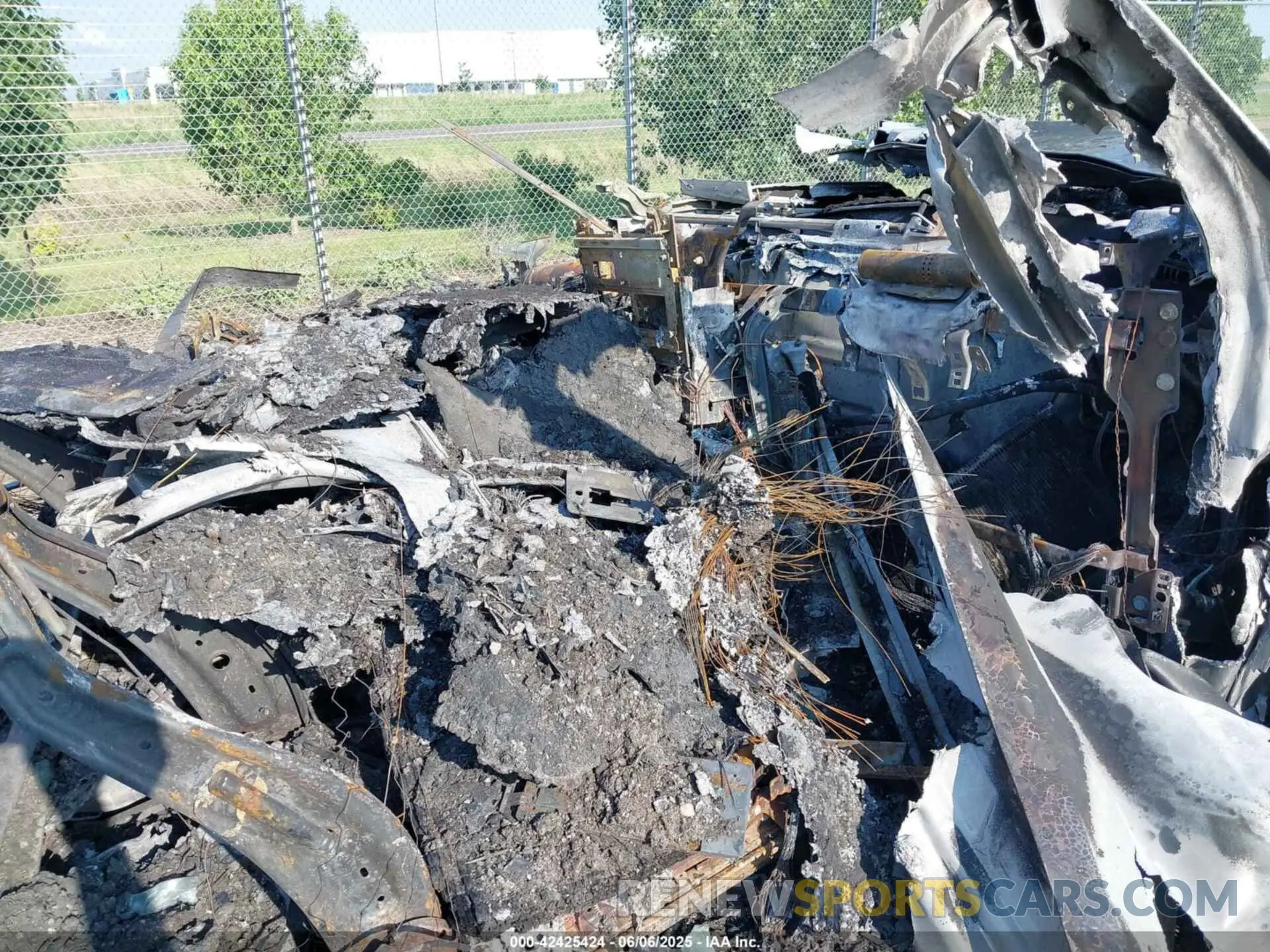 5 Photograph of a damaged car 1FT8W3BTXNED40762 FORD F350 2022