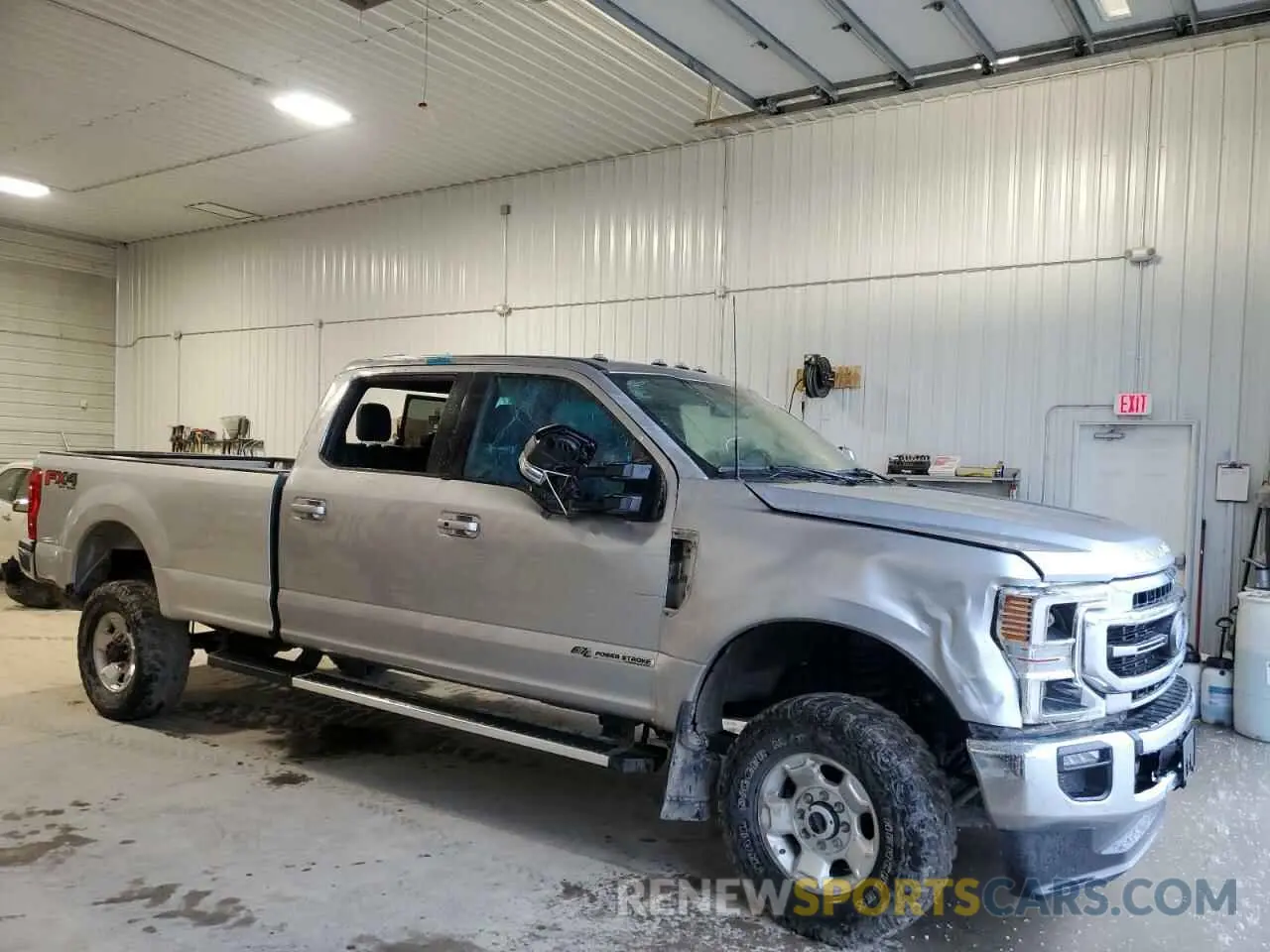 4 Photograph of a damaged car 1FT8W3BTXNEE87518 FORD F350 2022