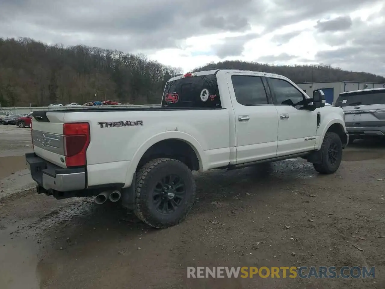 3 Photograph of a damaged car 1FT8W3BTXNEF77994 FORD F350 2022